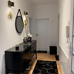 Rene Deluxe 2 In Einer Wg Mit Gemeinschaftsküche *