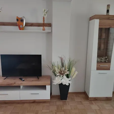 Rene Deluxe Apartament 2 Zimmer In Einer Wg Mit Gemeinschaftskueche Oberhausen (North Rhine-Westphalia)
