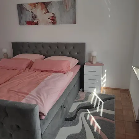 Apartment Rene Deluxe Apartament 2 Zimmer In Einer Wg Mit Gemeinschaftskueche Oberhausen (North Rhine-Westphalia)