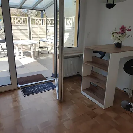Rene Deluxe Apartament 2 Zimmer In Einer Wg Mit Gemeinschaftskueche Apartment