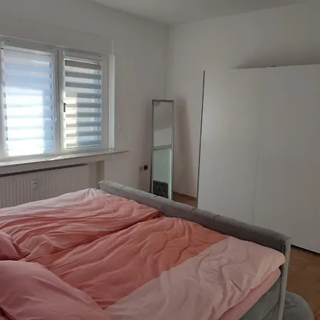 Apartment Rene Deluxe Apartament 2 Zimmer In Einer Wg Mit Gemeinschaftskueche Oberhausen (North Rhine-Westphalia)