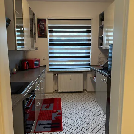 Rene Deluxe Apartament 2 Zimmer In Einer Wg Mit Gemeinschaftskueche * Oberhausen (North Rhine-Westphalia)