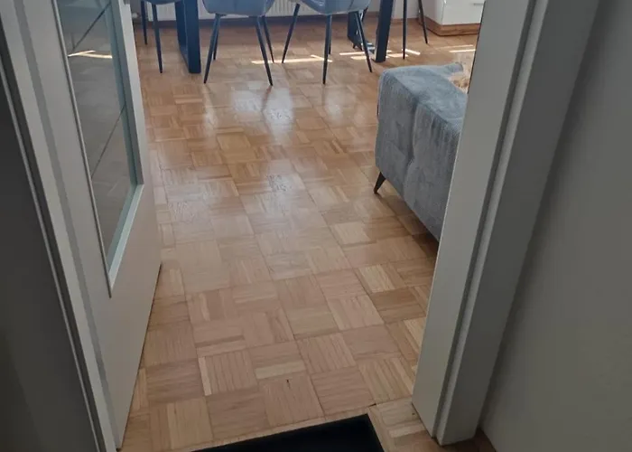 Rene Deluxe 2 In Einer Wg Mit Gemeinschaftskueche * Oberhausen (North Rhine-Westphalia)