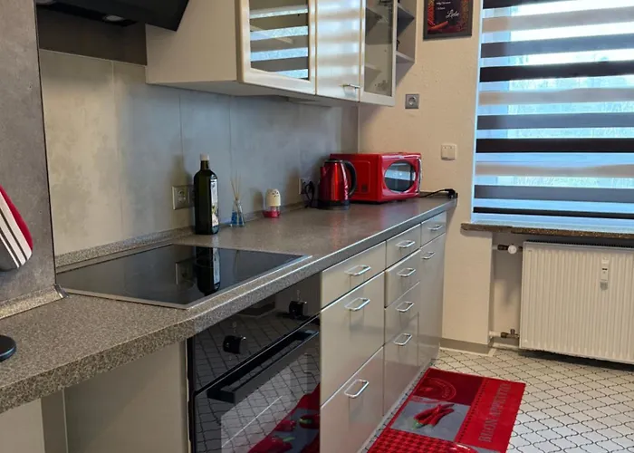 Rene Deluxe 2 In Einer Wg Mit Gemeinschaftskueche * Oberhausen (North Rhine-Westphalia)