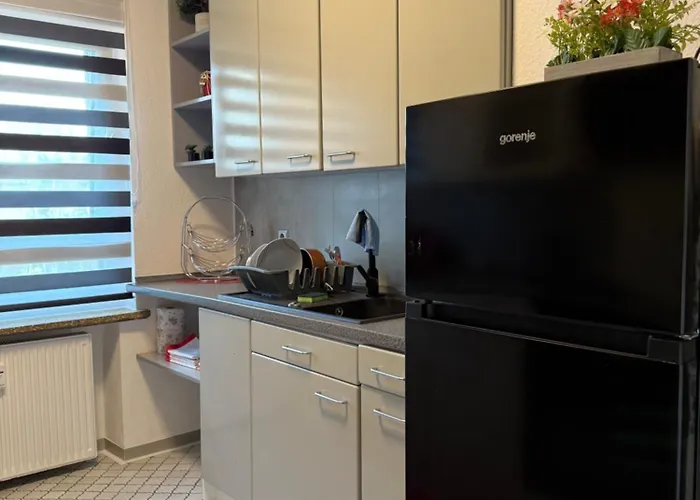 Rene Deluxe 2 In Einer Wg Mit Gemeinschaftskueche Apartament Oberhausen (North Rhine-Westphalia)