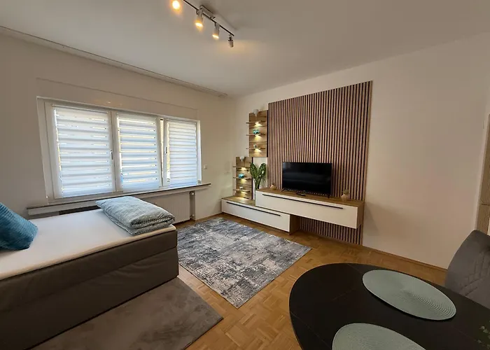 Rene Deluxe 2 In Einer Wg Mit Gemeinschaftskueche * Oberhausen (North Rhine-Westphalia)