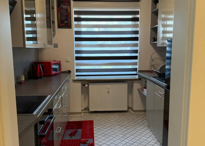 Rene Deluxe 2 In Einer Wg Mit Gemeinschaftskueche * Oberhausen (North Rhine-Westphalia)